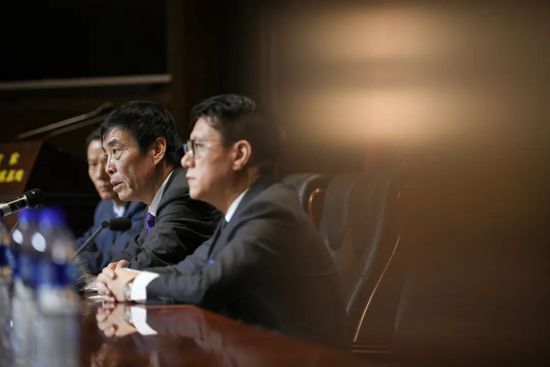 国产美女av在线