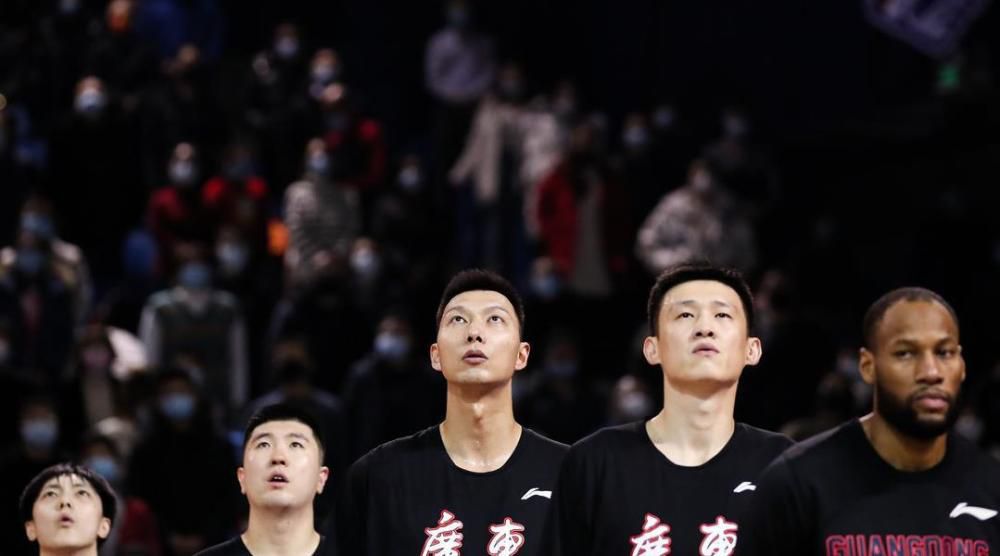 以新演员名义